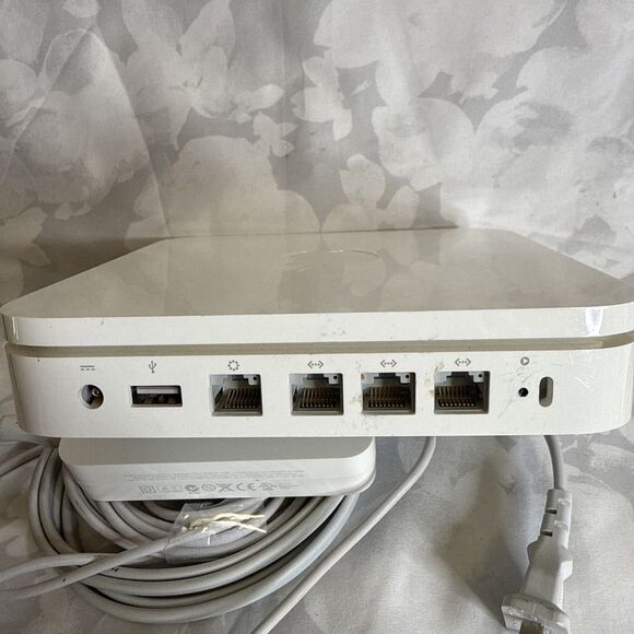 2008 Apple AirPort Extreme Base Station Model A1301 Wireless Router - Picture 5 of 5